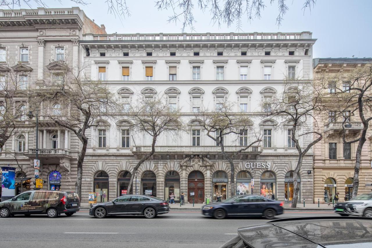 Luxurious Apartment 2Min Walk To Basilica Budapest Bagian luar foto