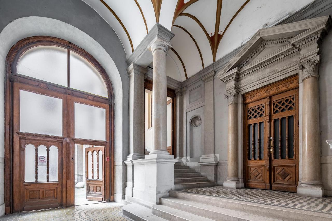 Luxurious Apartment 2Min Walk To Basilica Budapest Bagian luar foto