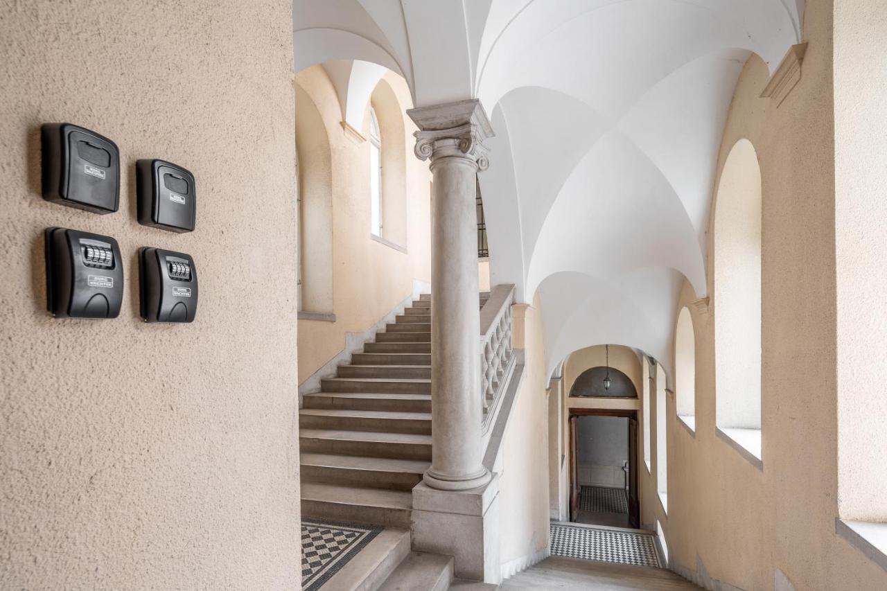 Luxurious Apartment 2Min Walk To Basilica Budapest Bagian luar foto